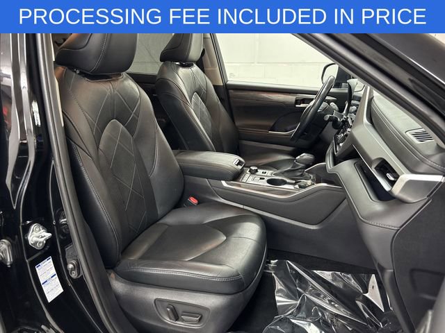 Used 2020 Toyota Highlander Platinum AWD/4WD image 16