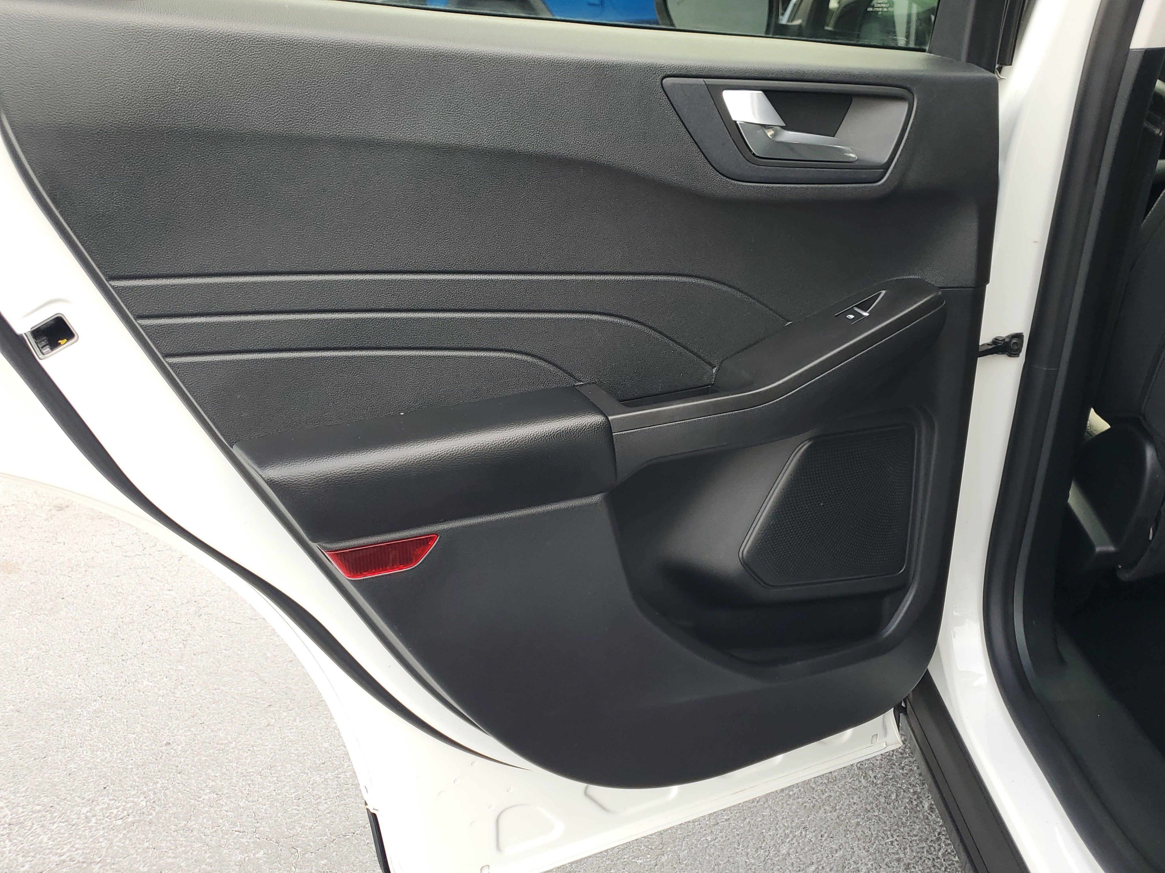 Certified 2021 Ford Escape SE w/ SE Sport Appearance Package image 11