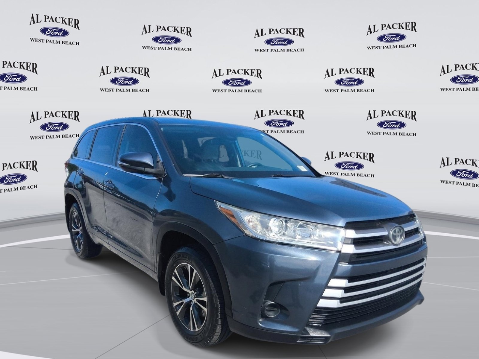 Used 2018 Toyota Highlander LE FWD image 7