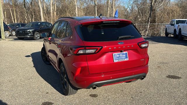 Certified 2024 Ford Escape ST-Line Elite w/ Premium Technology Package image 3