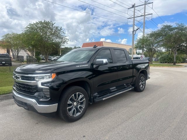 Used 2024 Chevrolet Silverado 1500 LT AWD/4WD image 1
