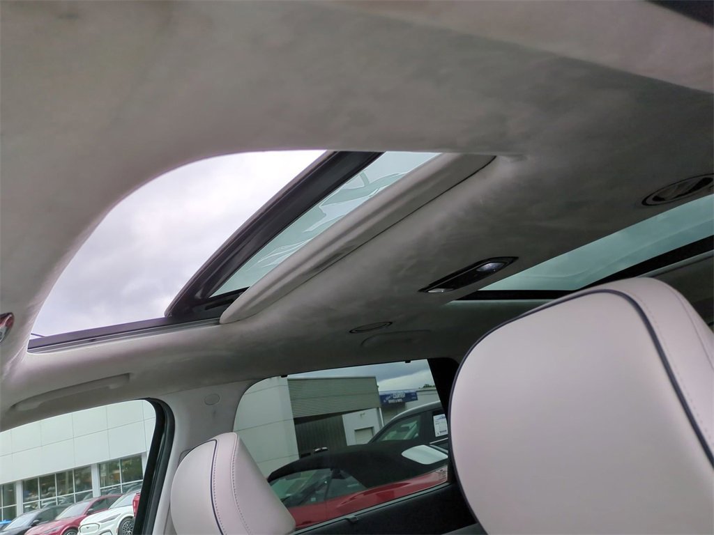 Used 2024 Hyundai Palisade Calligraphy image 20