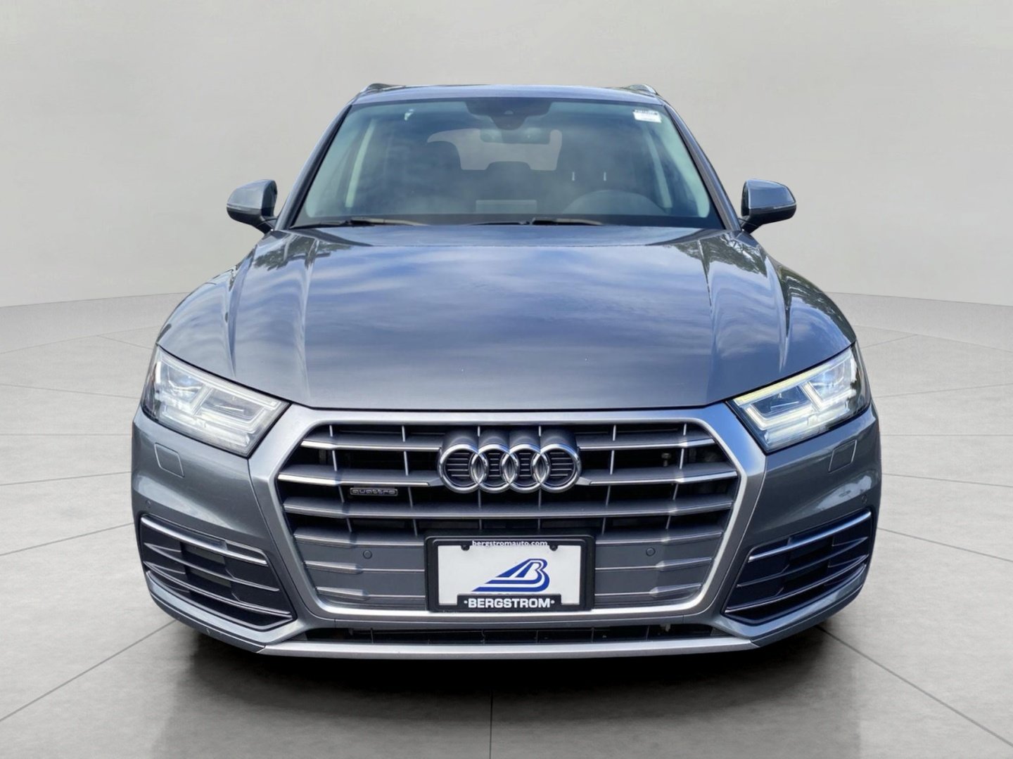 Used 2018 Audi Q5 2.0T Premium Plus w/ Premium Plus Package AWD/4WD image 3