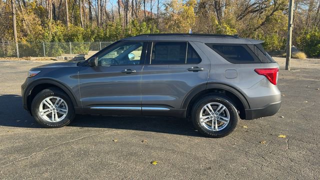 Certified 2022 Ford Explorer XLT w/ Equipment Group 202A image 2