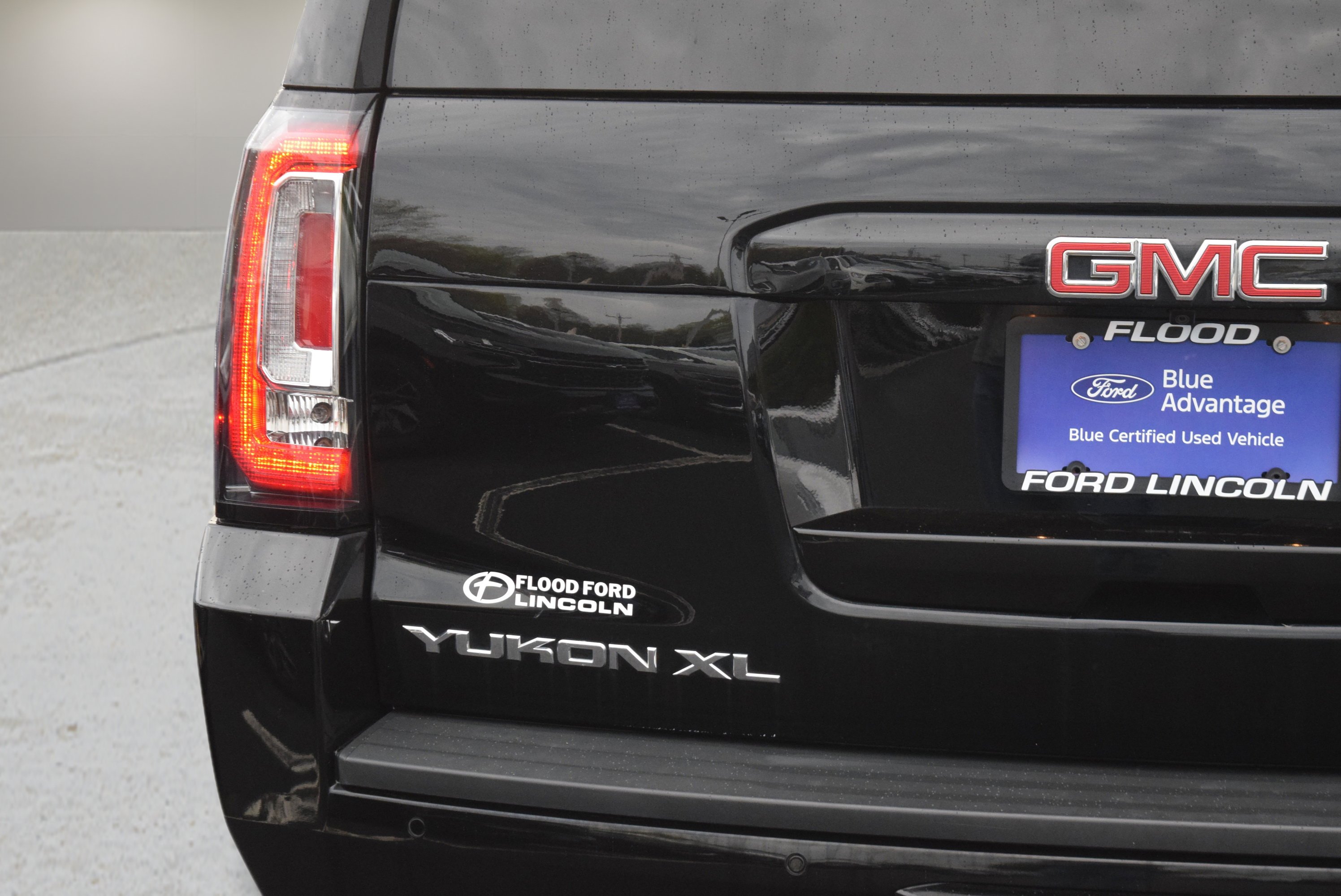 Used 2019 GMC Yukon XL SLE w/ SLE Value Package AWD/4WD image 6