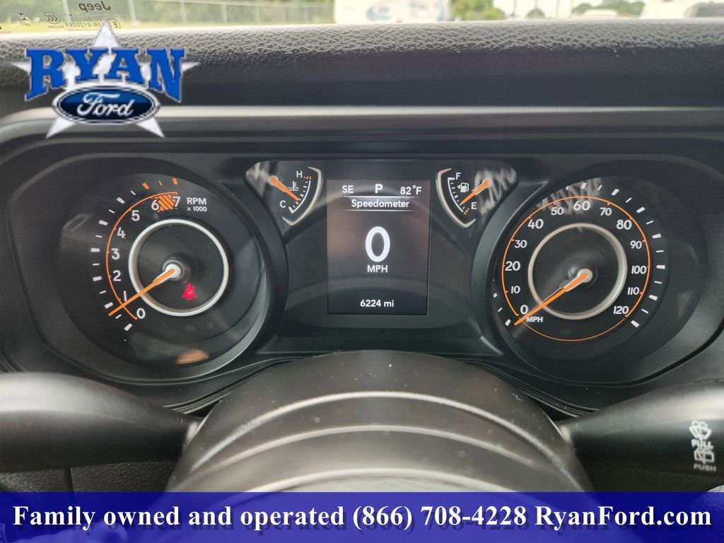 Used 2025 Jeep Wrangler Unlimited Sport AWD/4WD image 11