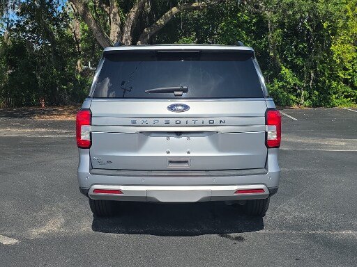 Certified 2024 Ford Expedition XLT RWD image 12