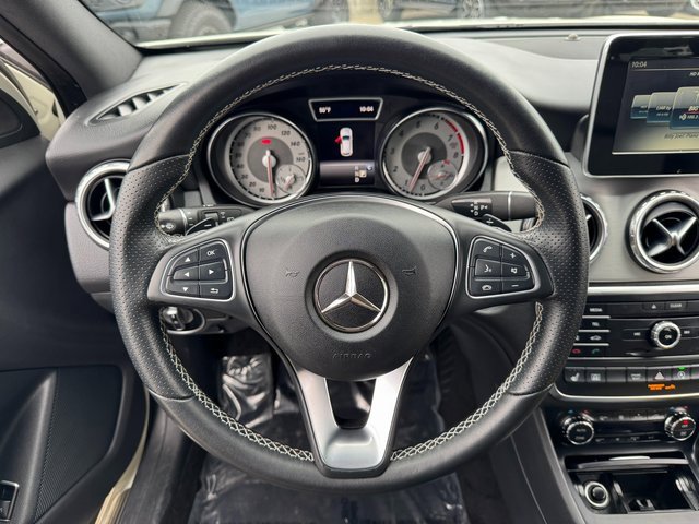 Used 2017 Mercedes-Benz GLA 250 4MATIC image 21