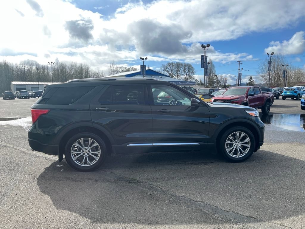 Certified 2022 Ford Explorer Limited w/ Equipment Group 301A image 8