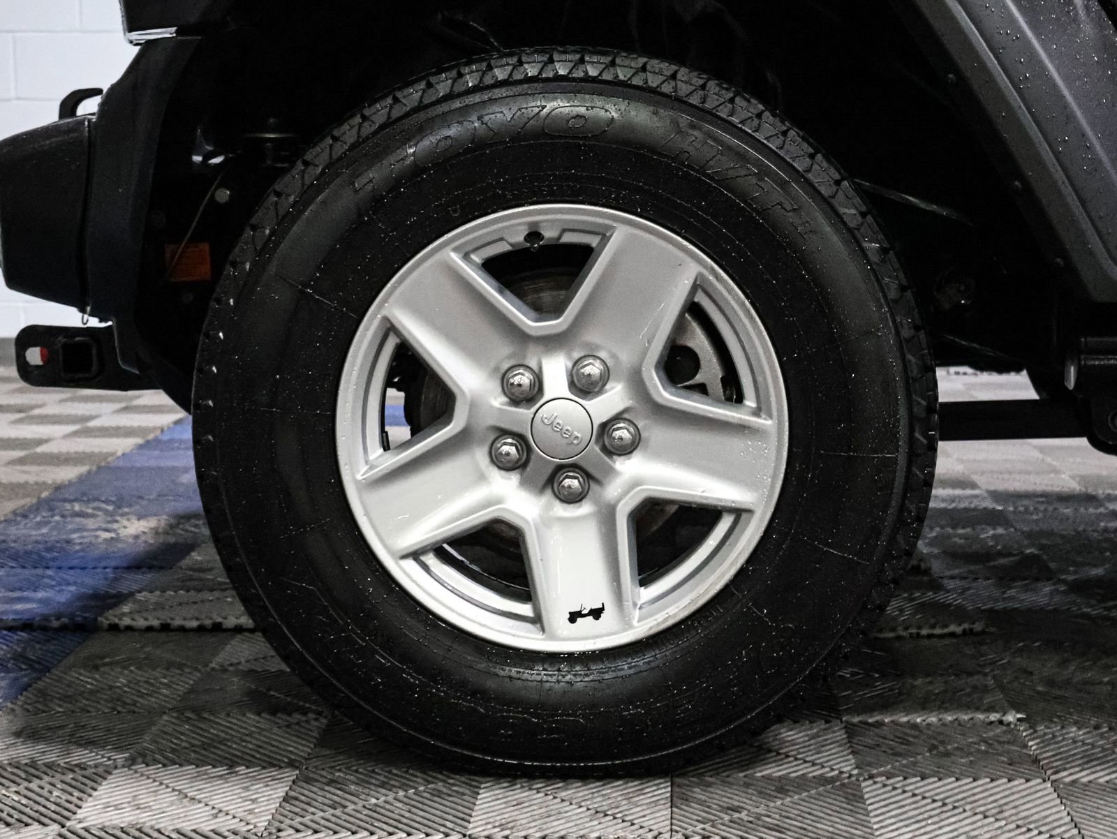 Used 2020 Jeep Gladiator Sport w/ Quick Order Package 24S image 18