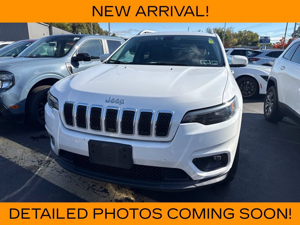 Used 2019 Jeep Cherokee Latitude Plus w/ Comfort/Convenience Group