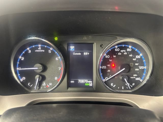 Used 2018 Toyota RAV4 Limited FWD image 17