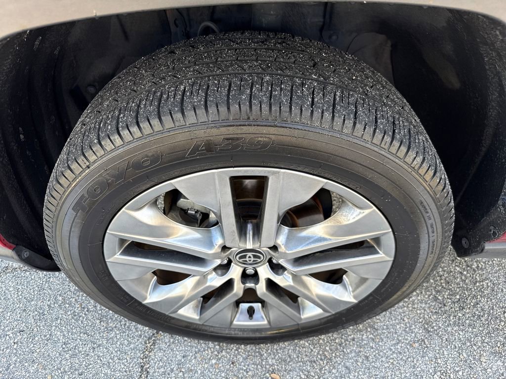 Used 2024 Toyota RAV4 Limited image 13