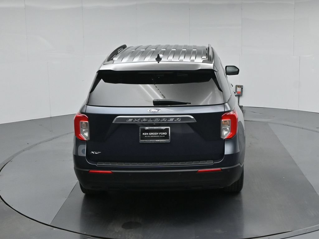 Certified 2023 Ford Explorer XLT RWD image 38