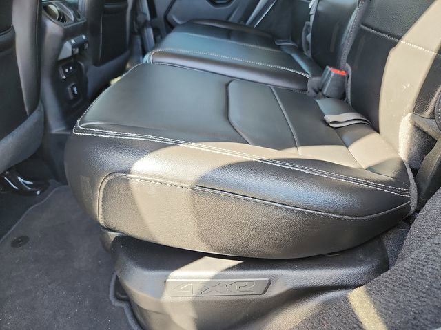 Used 2021 Jeep Wrangler Unlimited Sahara w/ Cold Weather Group AWD/4WD image 25