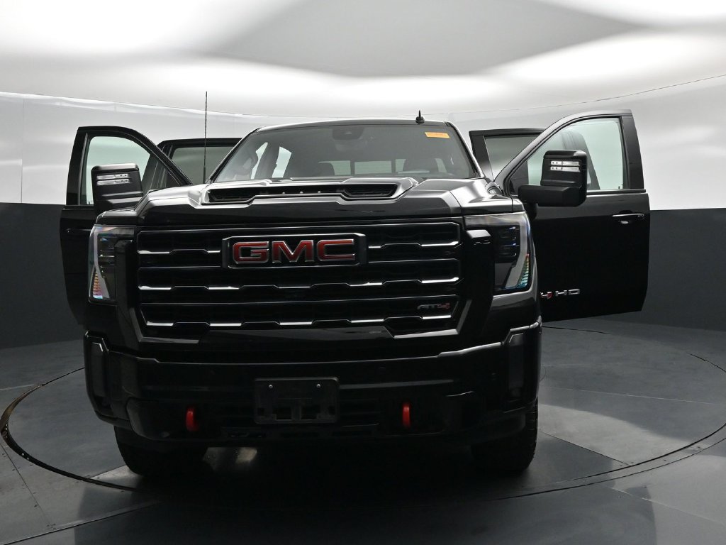 Used 2024 GMC Sierra 2500 AT4 w/ Technology Package AWD/4WD image 27