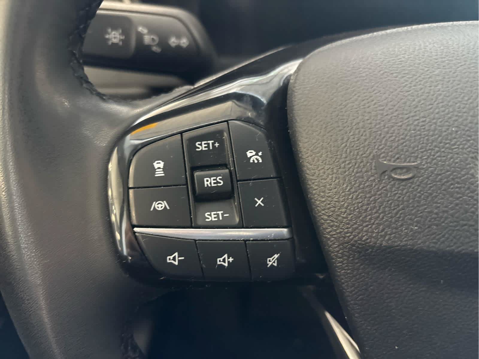 Certified 2022 Ford Escape SEL w/ Technology Package AWD/4WD image 18