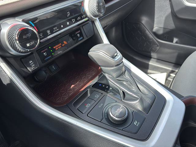 Used 2022 Toyota RAV4 Limited image 25