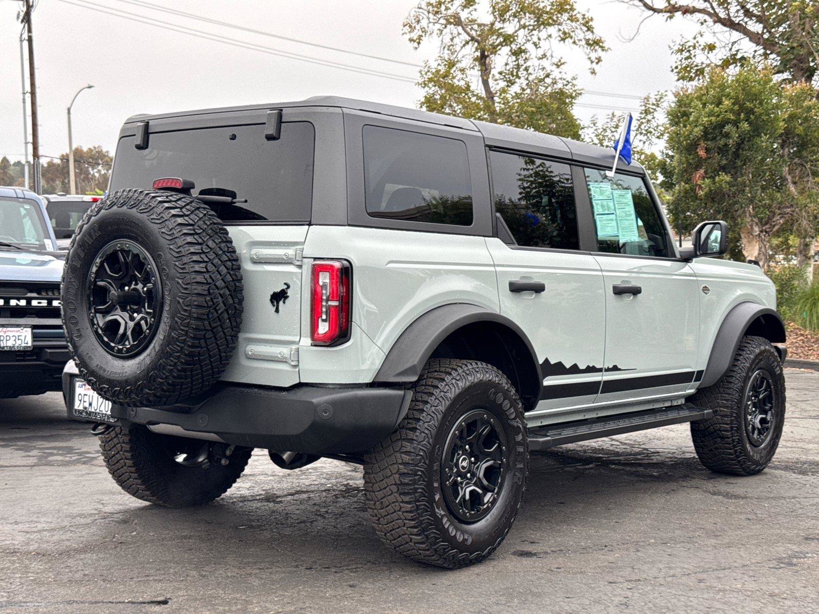 Certified 2023 Ford Bronco Wildtrak AWD/4WD image 8