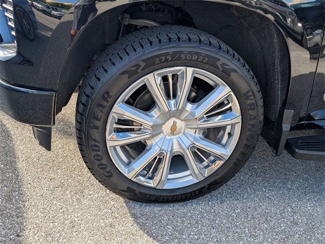 Used 2023 Chevrolet Silverado 1500 High Country w/ High Country Premium Package image 4