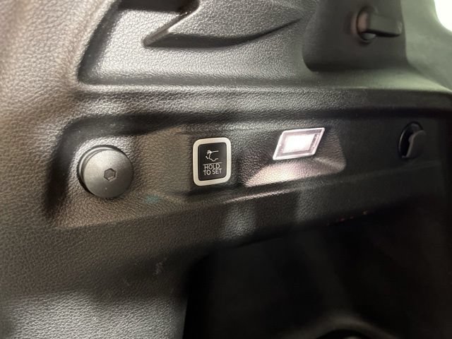 Used 2023 Jeep Grand Cherokee L Laredo w/ Luxury Tech Group I AWD/4WD image 50