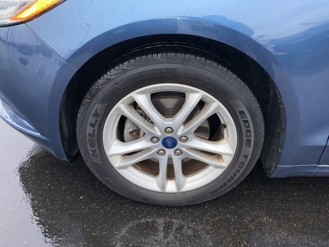 Certified 2018 Ford Fusion SE w/ Fusion SE Technology Package image 9