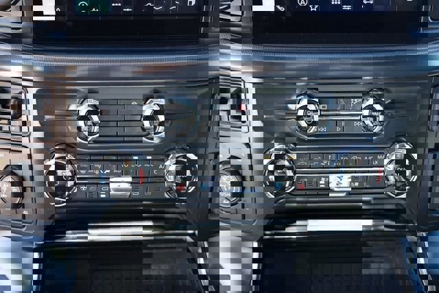 Certified 2025 Ford F150 Raptor image 20