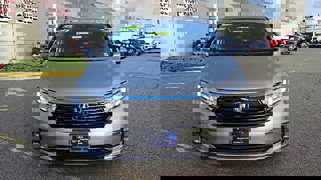 Used 2024 Honda Odyssey EX image 12