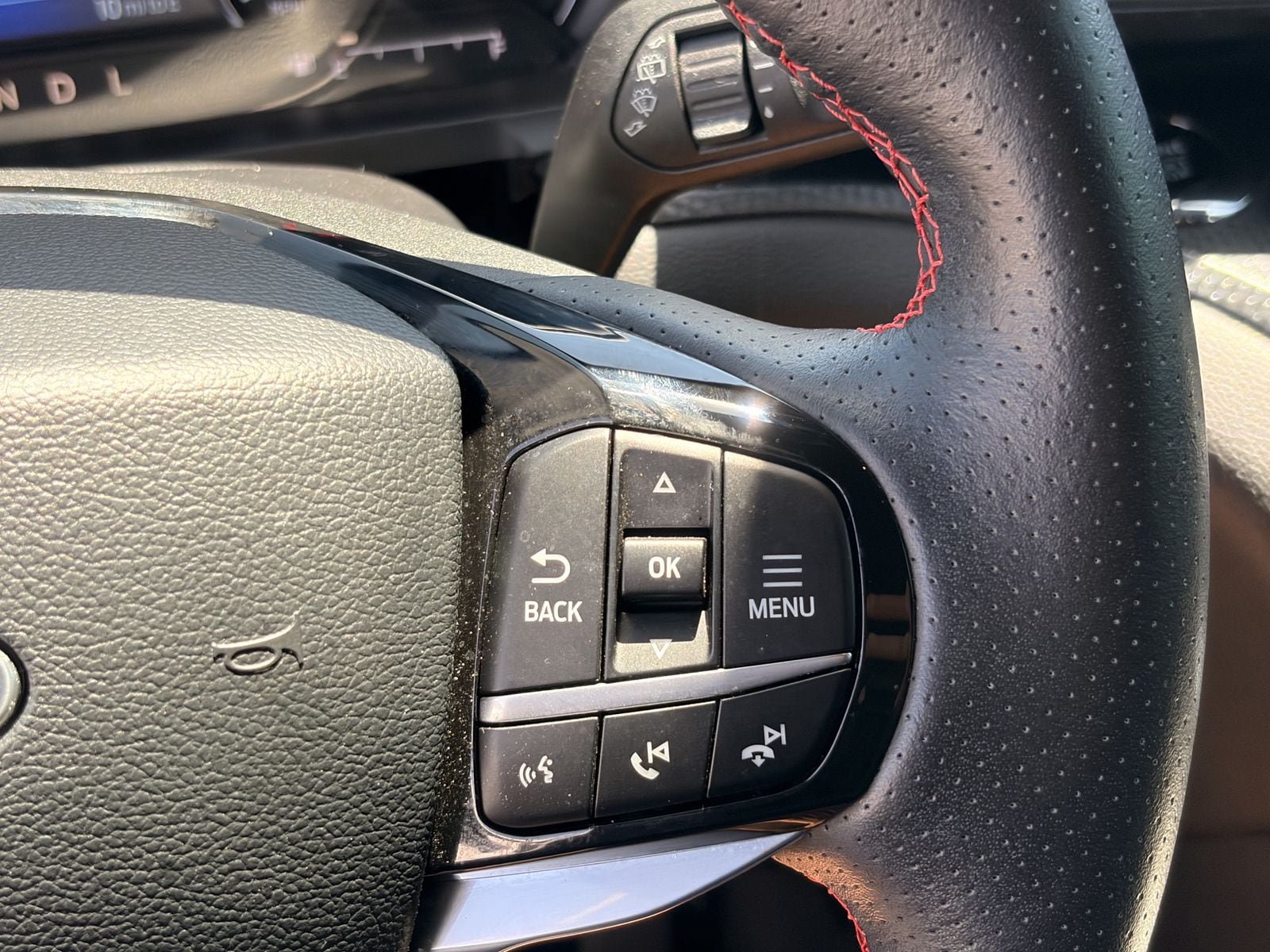 Certified 2023 Ford Explorer ST-Line AWD/4WD image 25