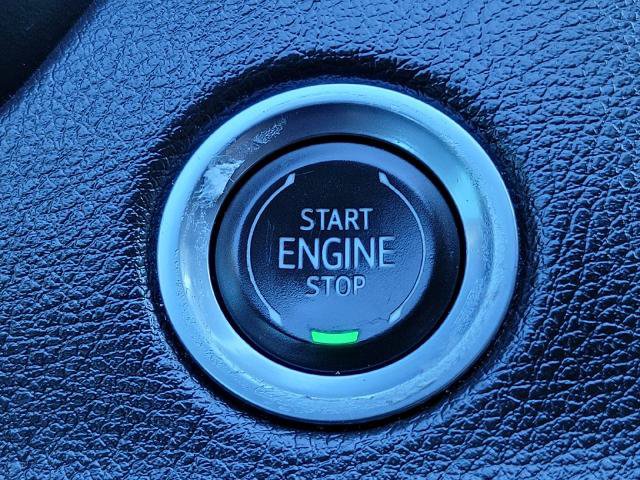 Used 2022 Cadillac XT4 Premium Luxury w/ Safety Alert Package AWD/4WD image 23
