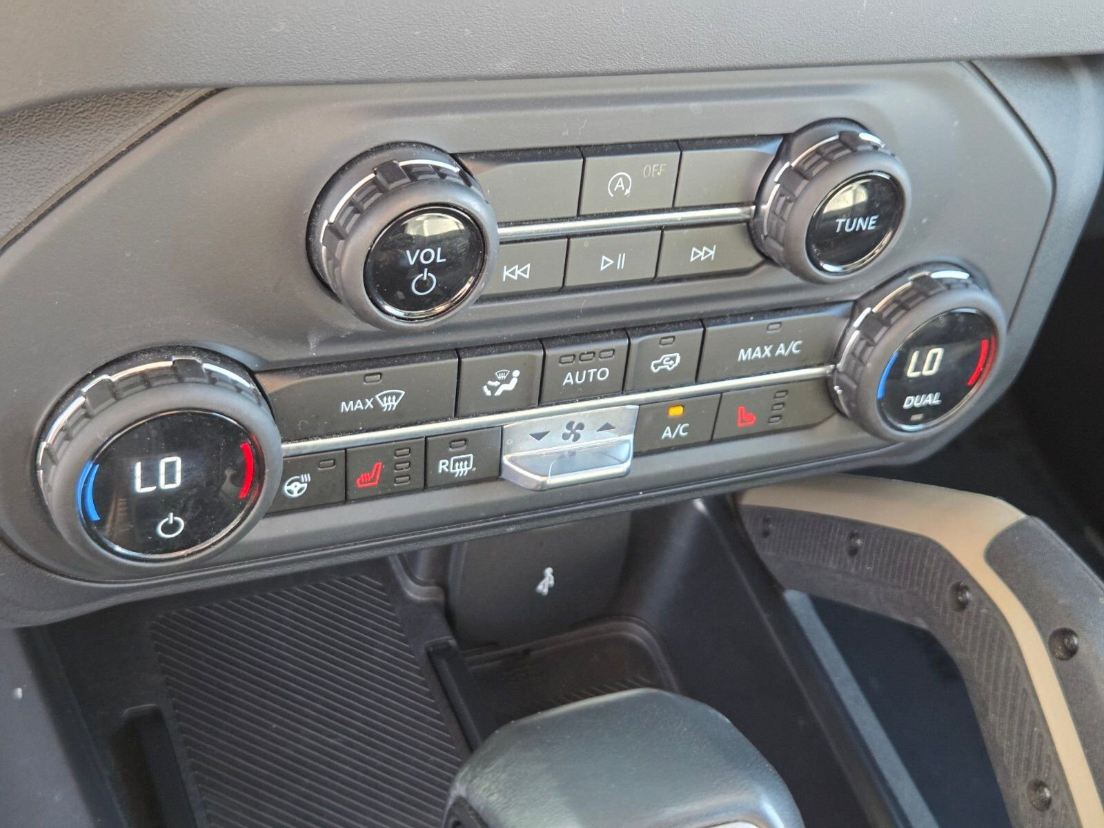 Certified 2025 Ford Bronco Badlands AWD/4WD image 22
