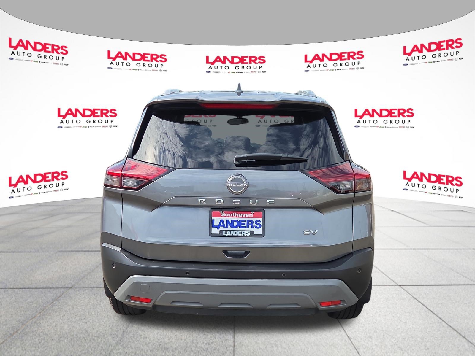 Used 2023 Nissan Rogue SV w/ SV Premium B Package FWD image 4