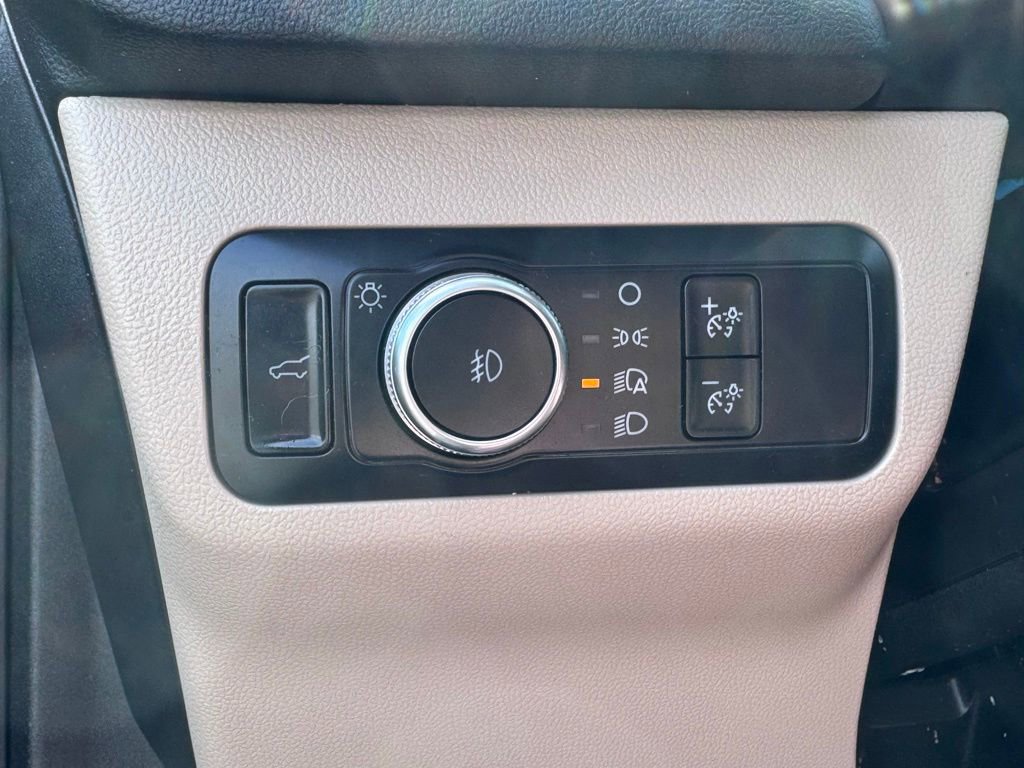 Certified 2021 Ford Escape SEL AWD/4WD image 32