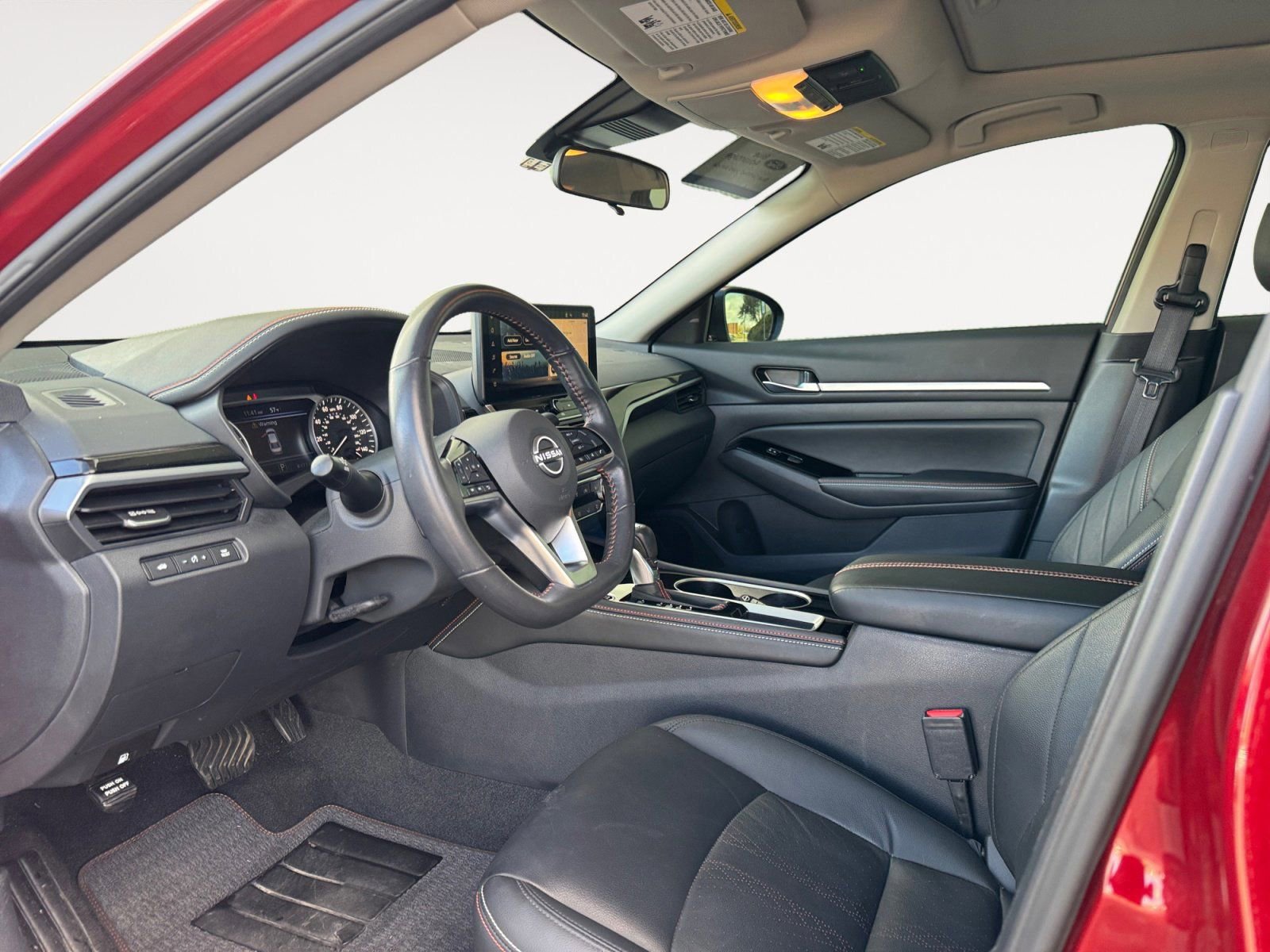 Used 2024 Nissan Altima 2.5 SR w/ SR Premium Package image 9