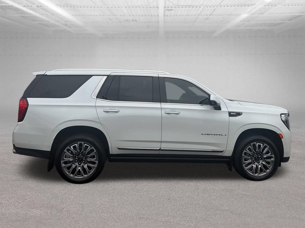 Used 2024 GMC Yukon Denali Ultimate AWD/4WD image 12