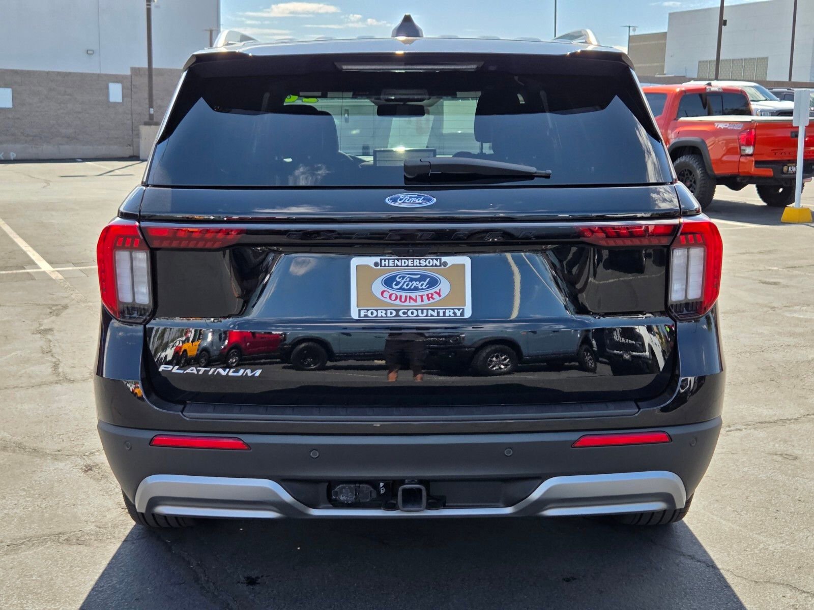 Certified 2026 Ford Explorer Platinum RWD image 5