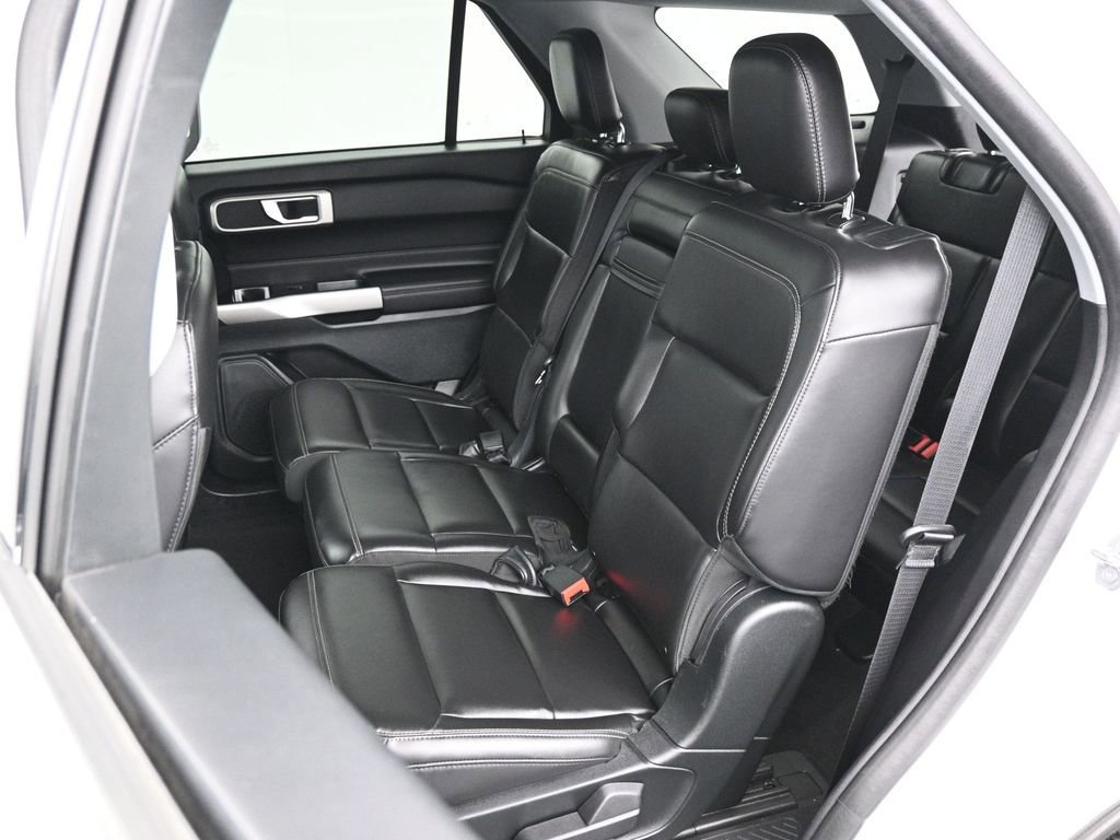 Certified 2022 Ford Explorer XLT w/ Equipment Group 202A image 21