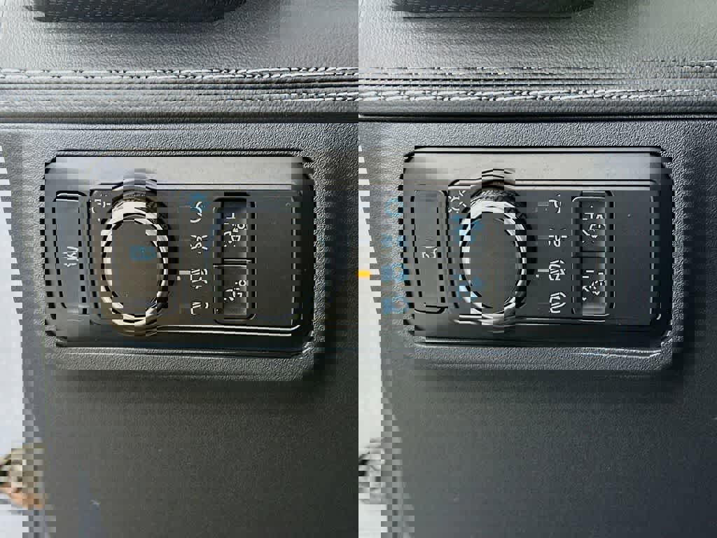 Certified 2024 Ford Mustang Premium image 26