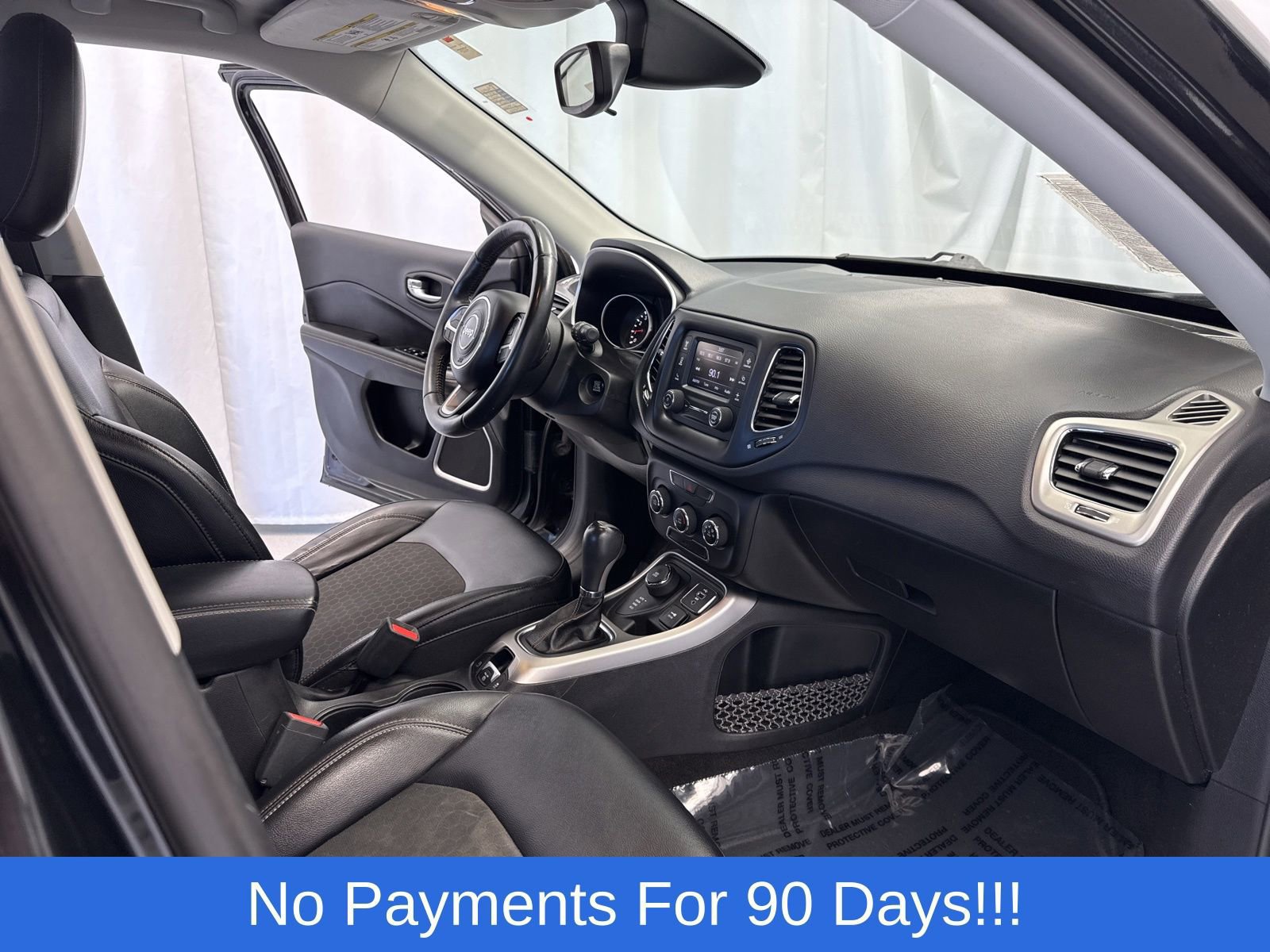 Used 2017 Jeep Compass Latitude image 25