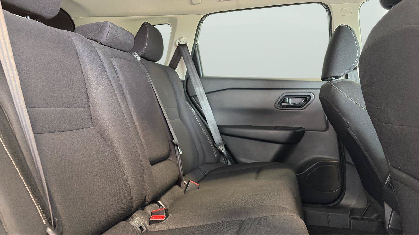 Used 2024 Nissan Rogue S AWD/4WD image 15
