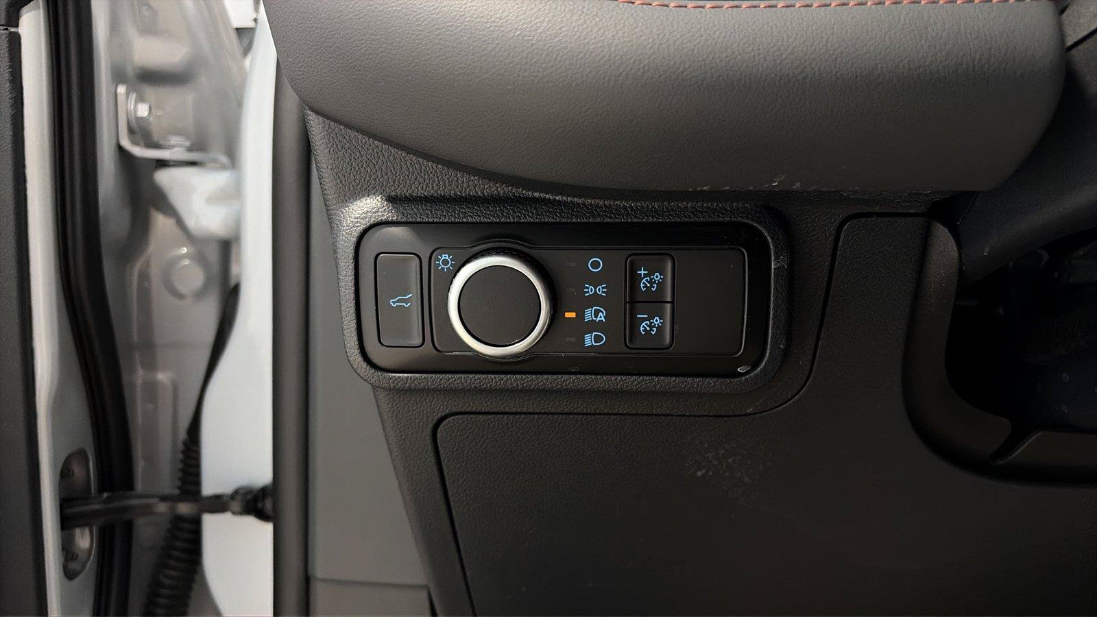 Certified 2025 Ford Explorer Active RWD image 23