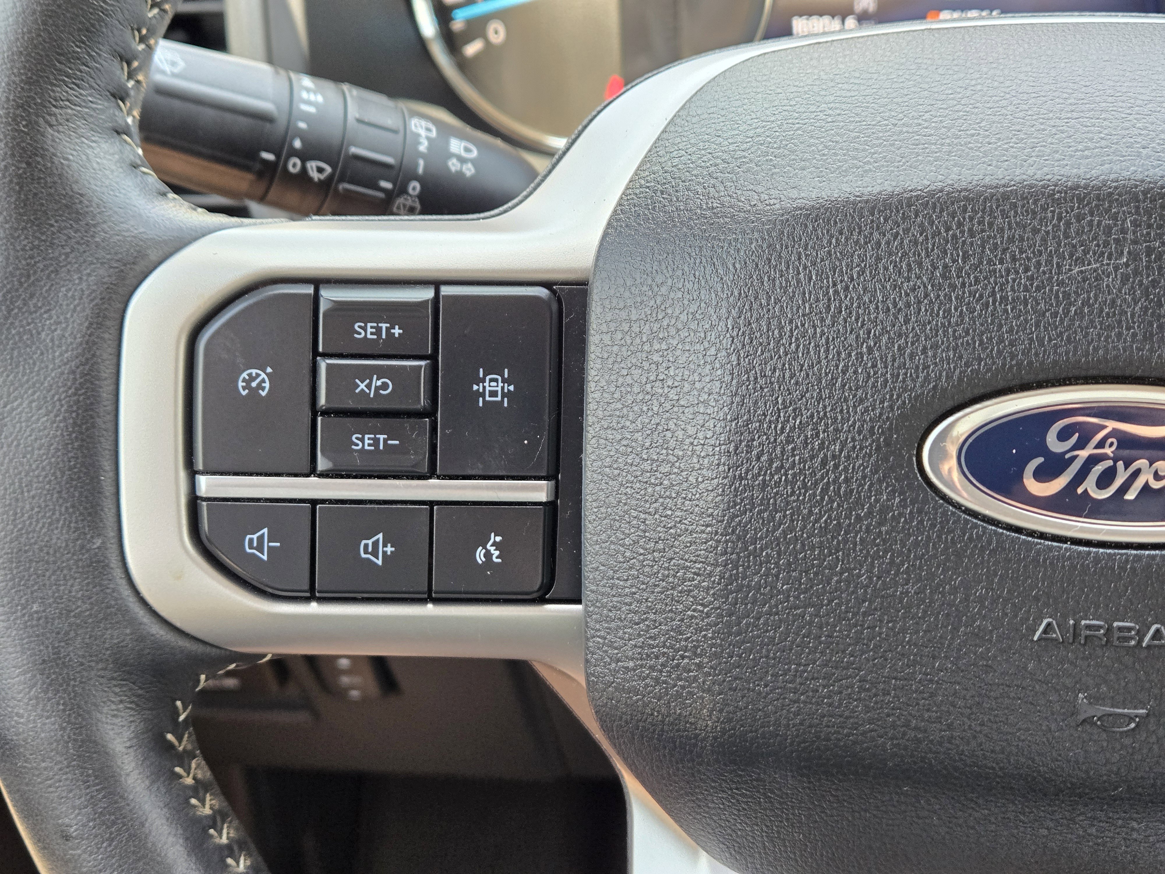 Certified 2024 Ford Expedition Max XLT RWD image 26