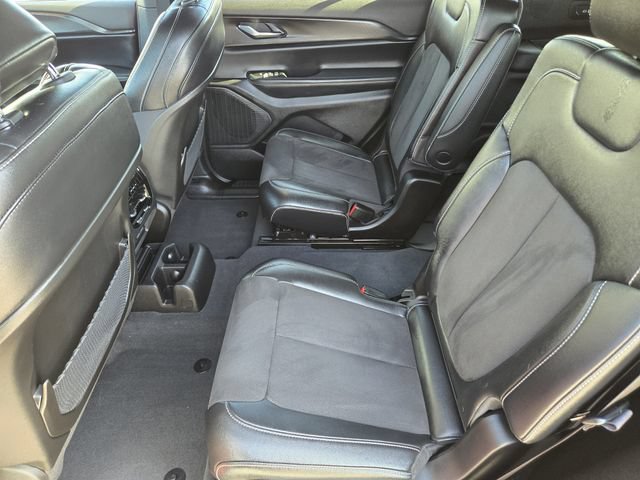 Used 2023 Jeep Grand Cherokee L Laredo RWD image 28