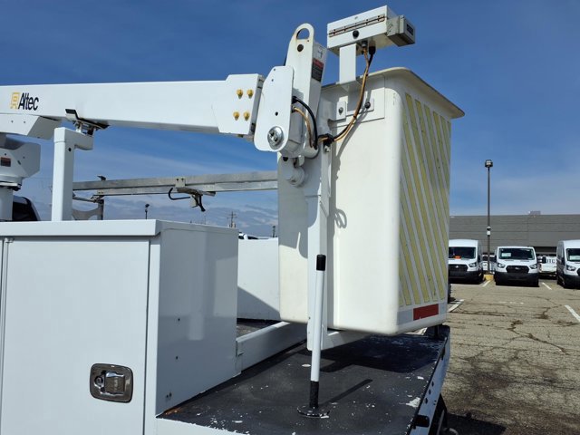 Certified 2019 Ford F350 XL w/ Power Equipment Group image 35