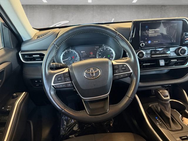 Used 2023 Toyota Highlander L image 12