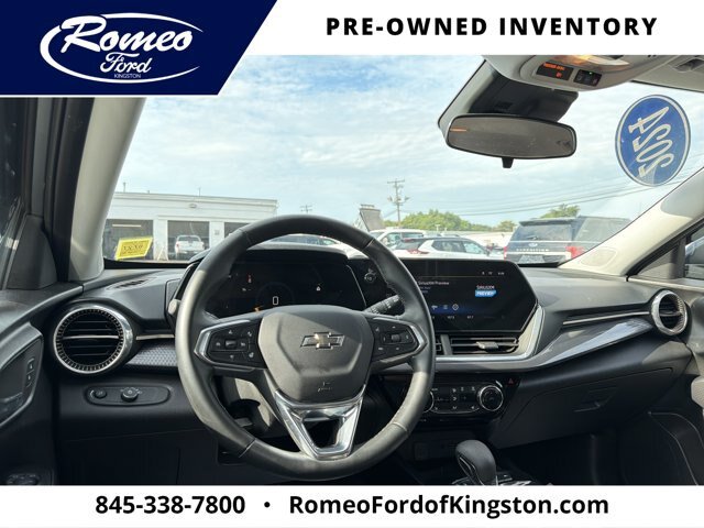 Used 2024 Chevrolet Trax ACTIV w/ Sunroof Package FWD image 14