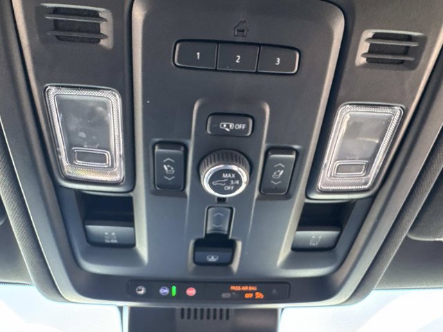 Used 2024 GMC Yukon SLT w/ SLT Luxury Package AWD/4WD image 24