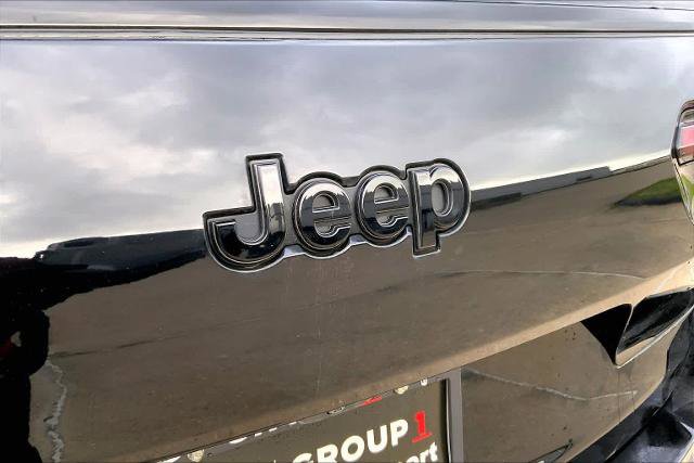 Used 2025 Jeep Grand Cherokee L Altitude AWD/4WD image 31