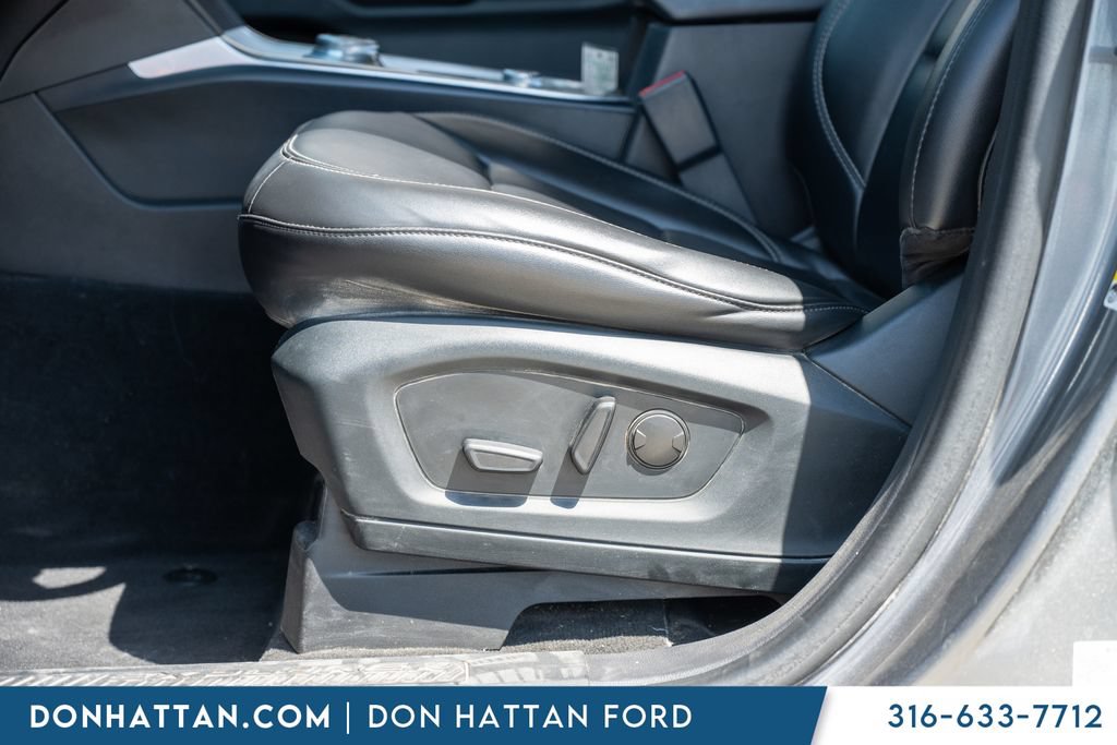 Certified 2022 Ford Explorer XLT w/ Equipment Group 202A AWD/4WD image 19