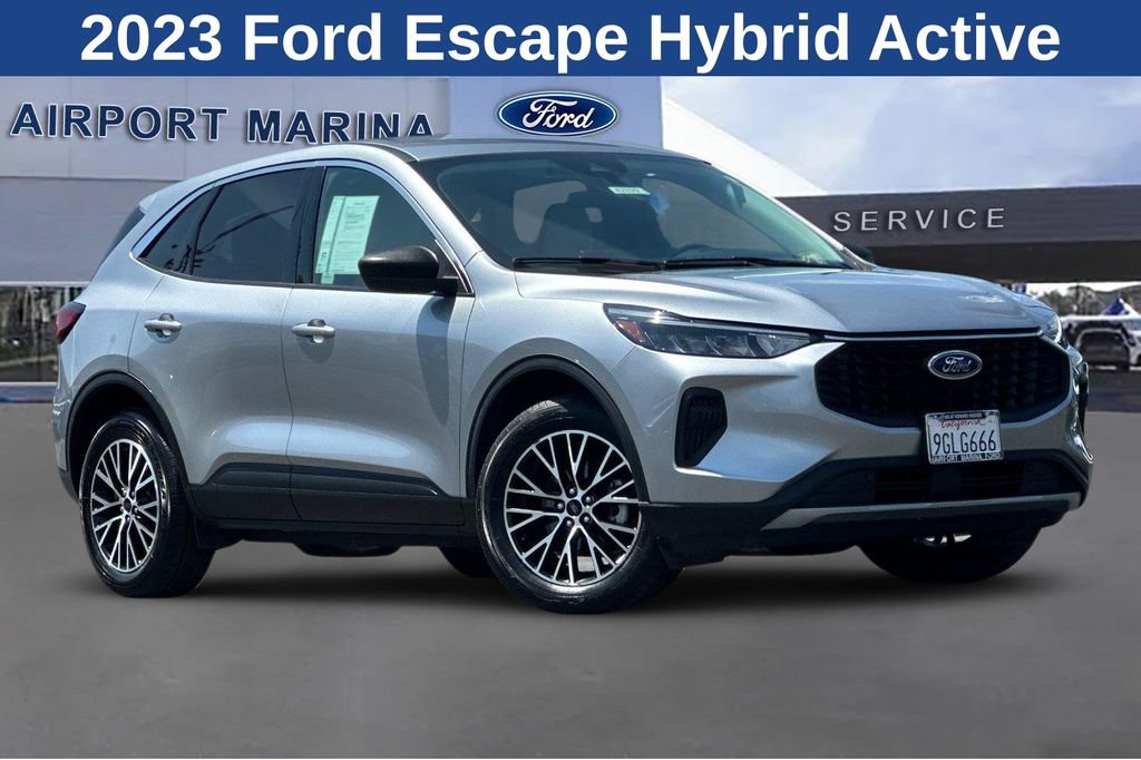 Certified 2023 Ford Escape Active w/ Tech Pack #1 AWD/4WD image 2
